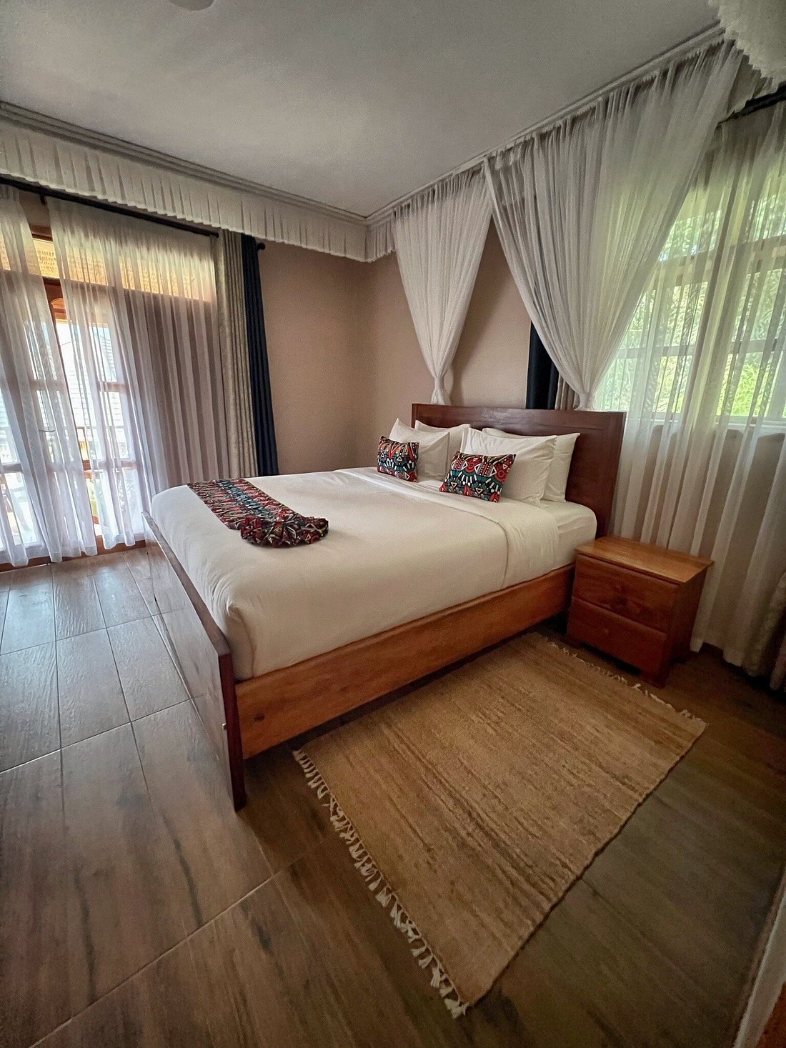 Gorilla Leisure Lodge - Gallery